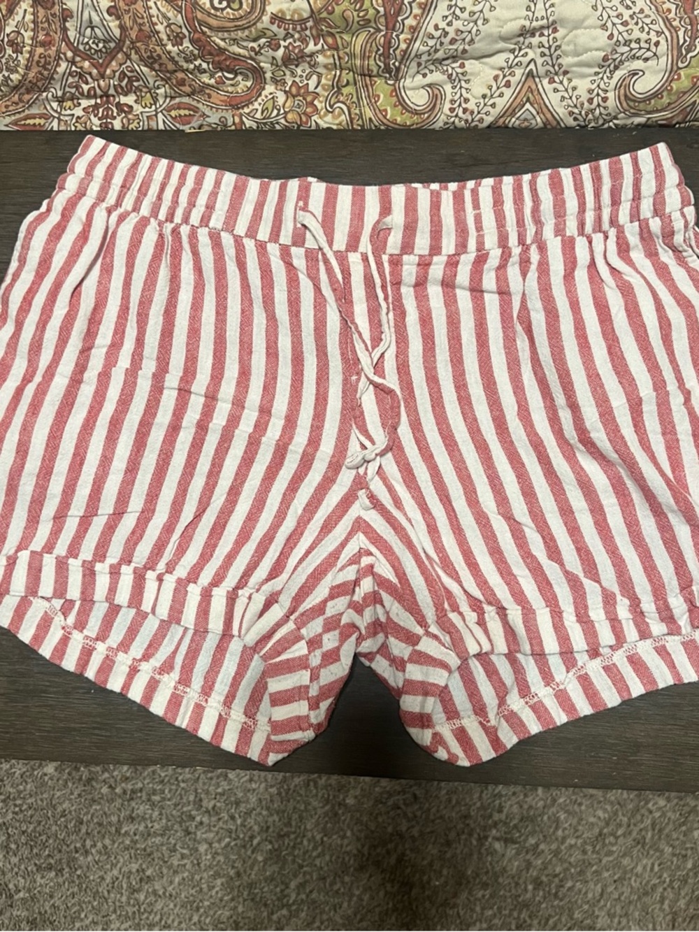 Old Navy Linen Blend Solid and Striped Shorts - Picture 2 of 12